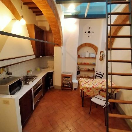 Fuga D'Archi Apartment Siena Bagian luar foto