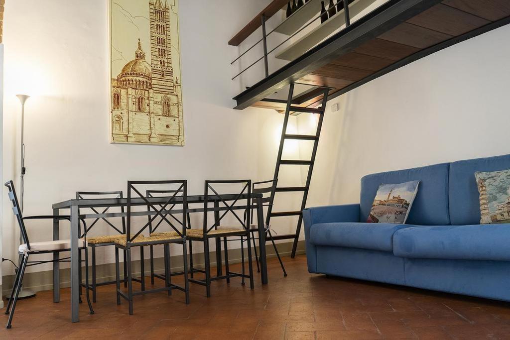 Fuga D'Archi Apartment Siena Bagian luar foto
